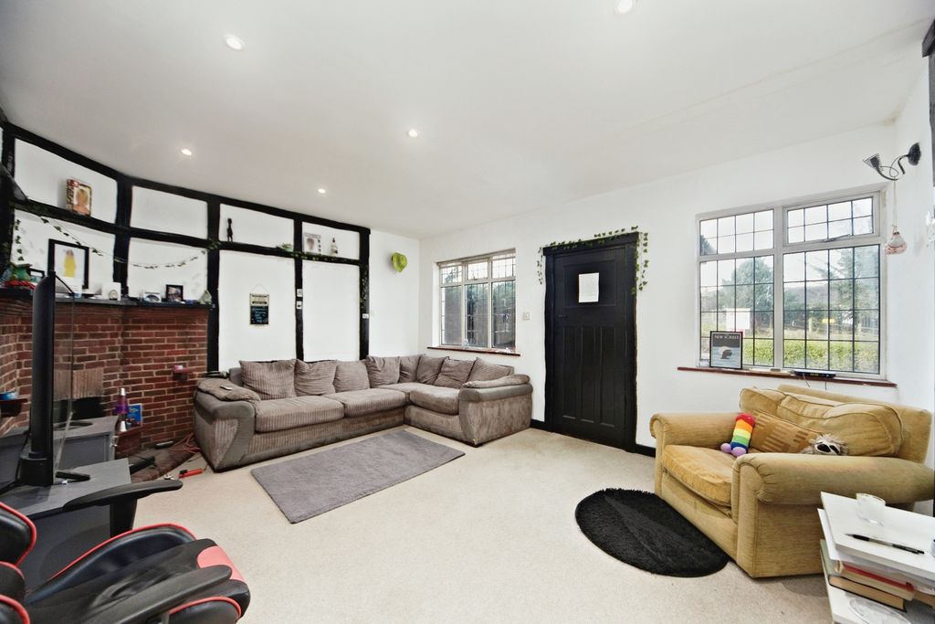 Property photo 2 of 17 Photography