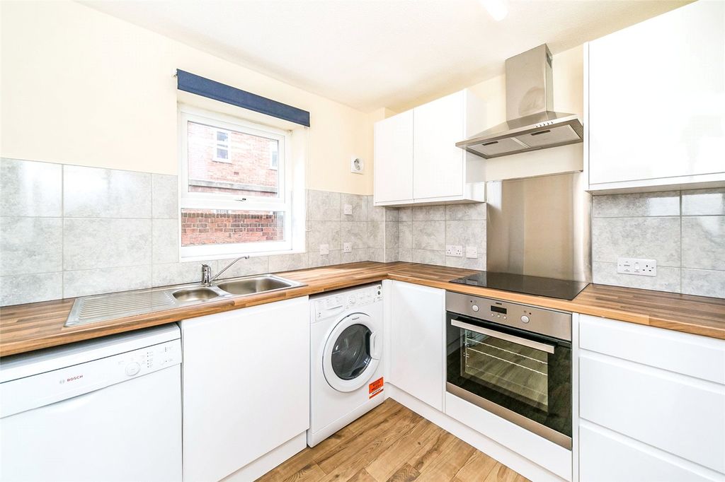 Property photo 2 of 10 c113d6F0-1142-4285-A