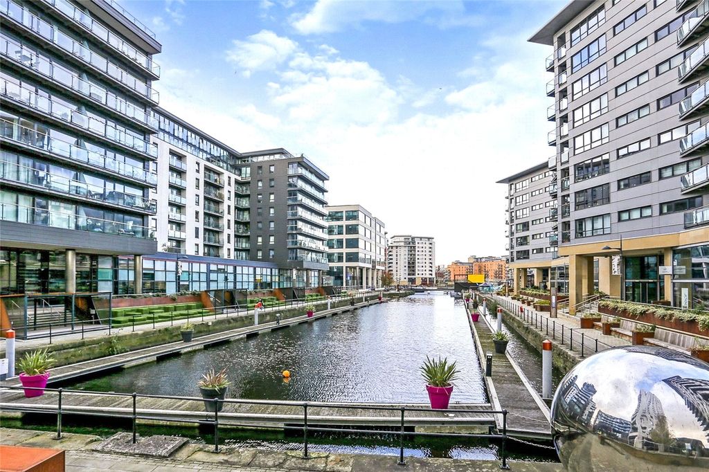 Property photo 2 of 11 Development