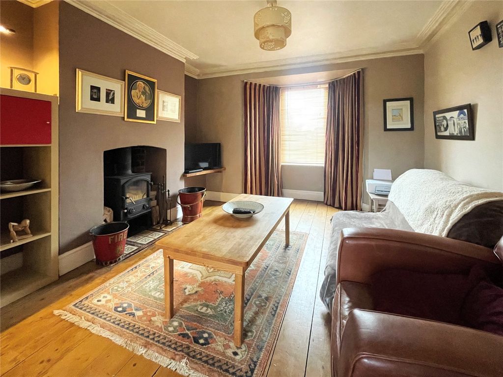 Property photo 2 of 15 Picture No. 04