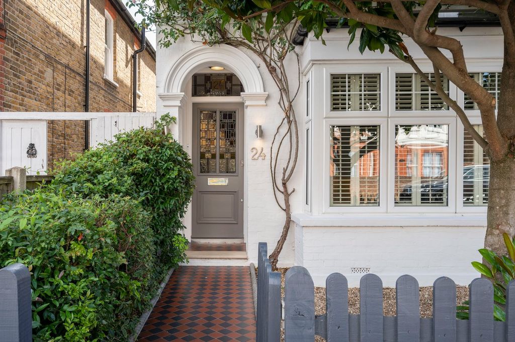 Property photo 1 of 26