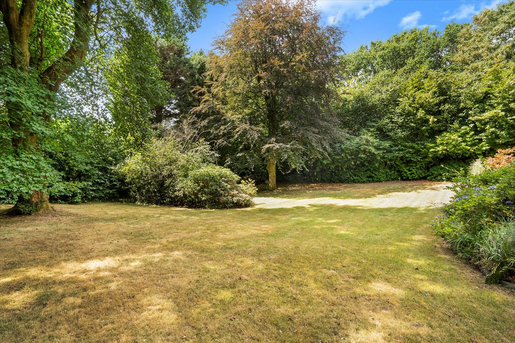Property photo 3 of 20 Image