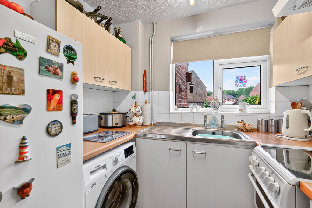 Property photo 3 of 17 Pbox-Img.Jpg