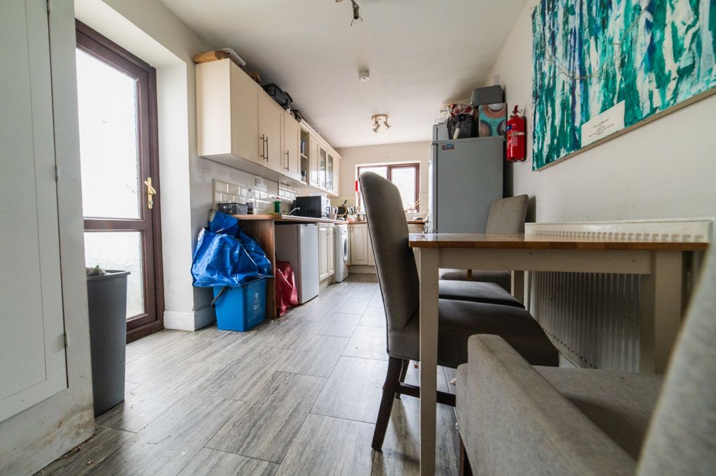 Property photo 2 of 15 Call 02920 454555 To Secure Your Viewing_4