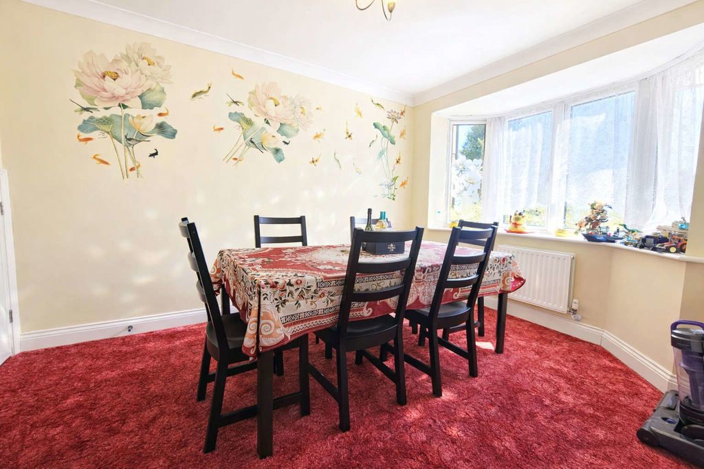 Property photo 3 of 12 Dining Room