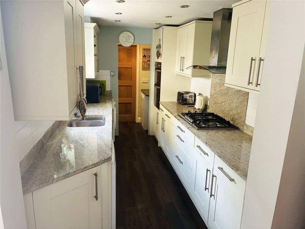 Property photo 3 of 14 Kitchen