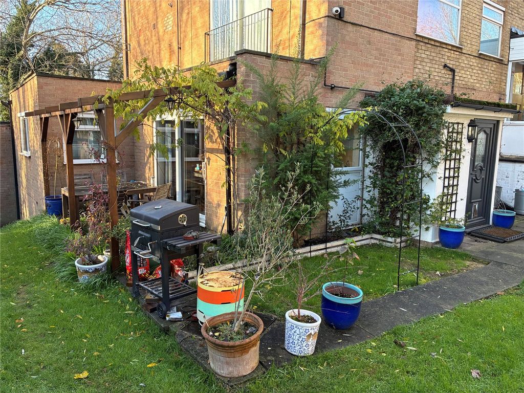 Property photo 1 of 6 Picture No. 08