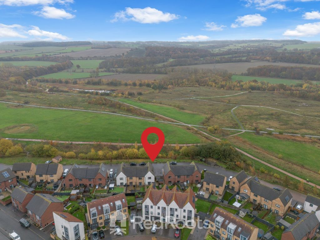 Property photo 2 of 22 4656352