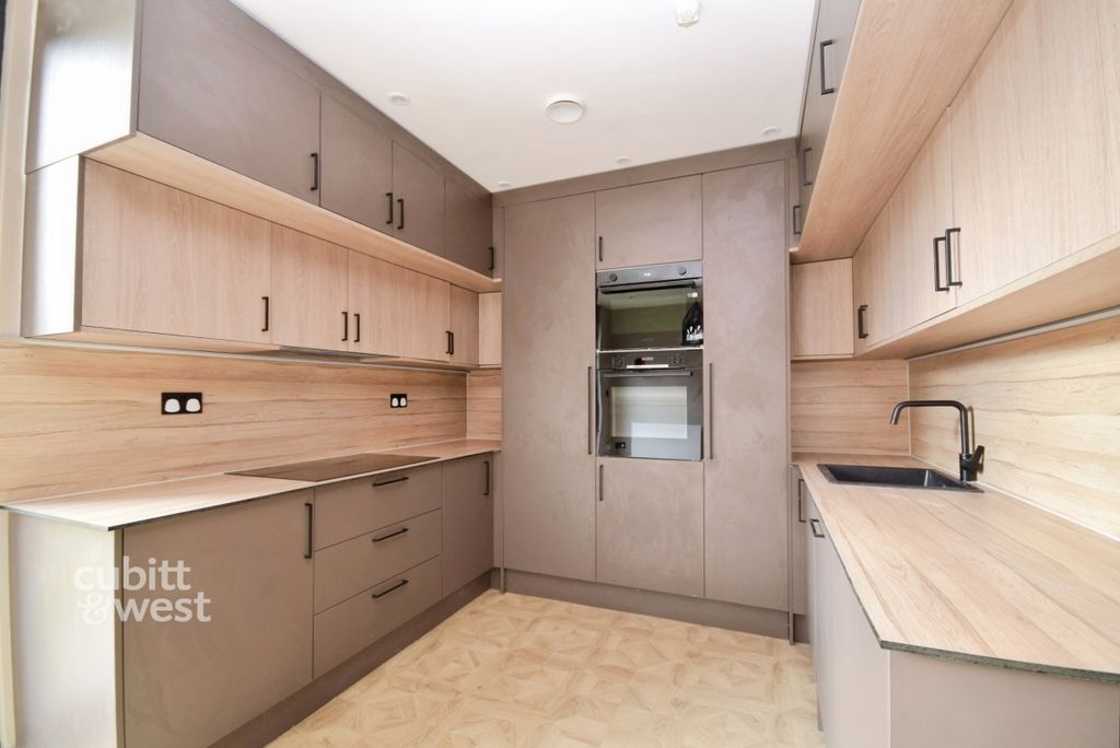 Property photo 2 of 13 8232d6Ff-Dsc_0070