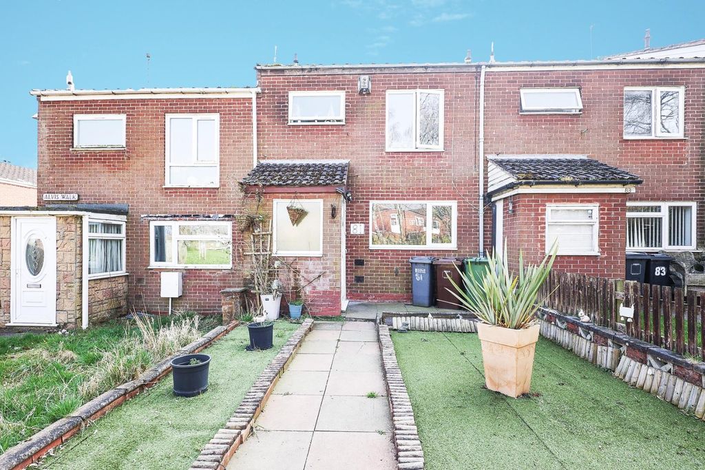 Property photo 1 of 13 Approach