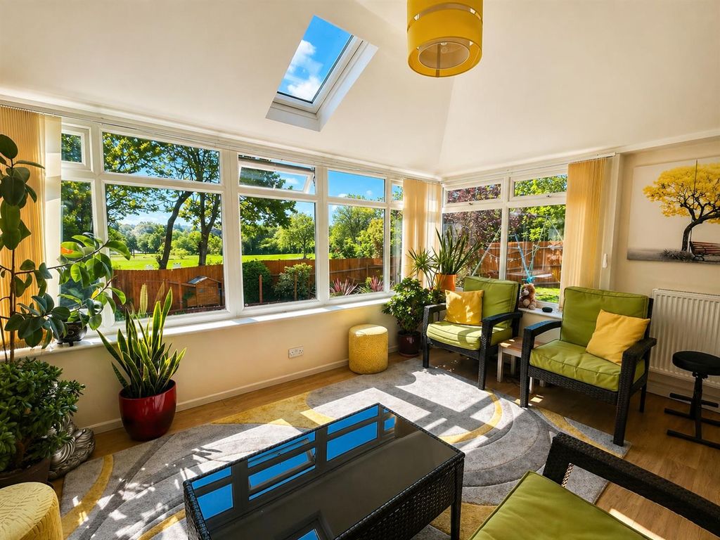 Property photo 3 of 55 317A89Fd-E8E5-4184-8Ab4-3F3E05Bd6B40.Png