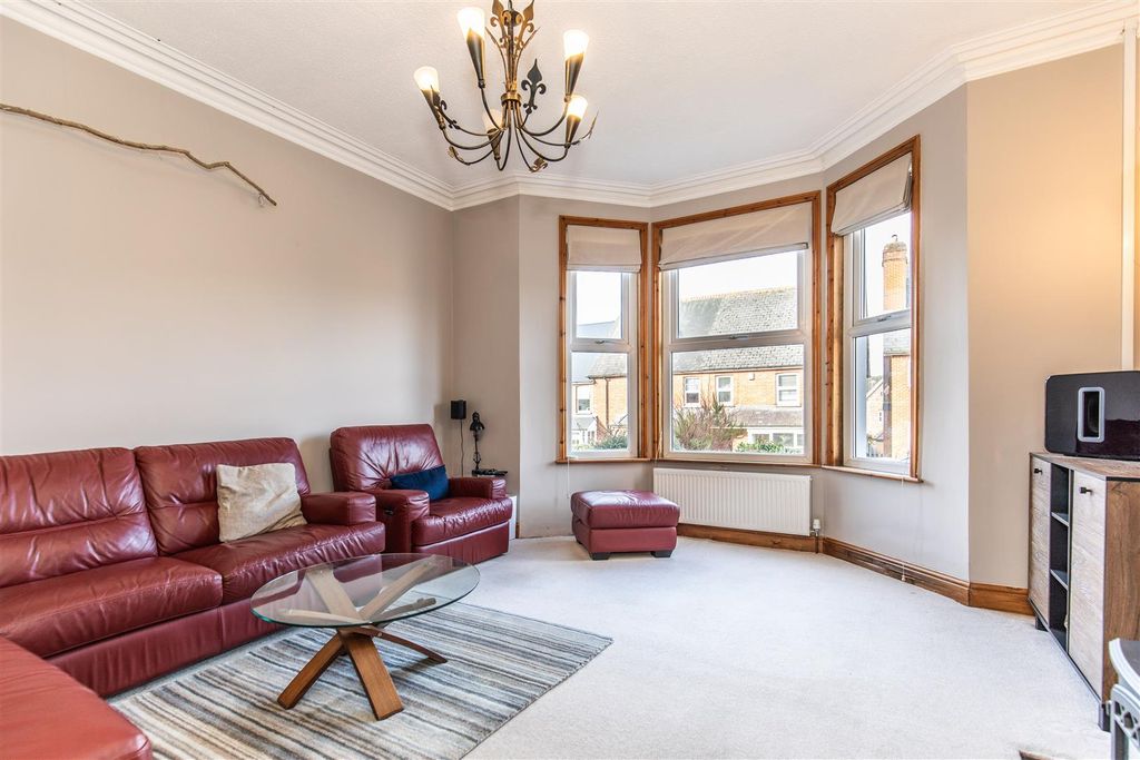 Property photo 2 of 17