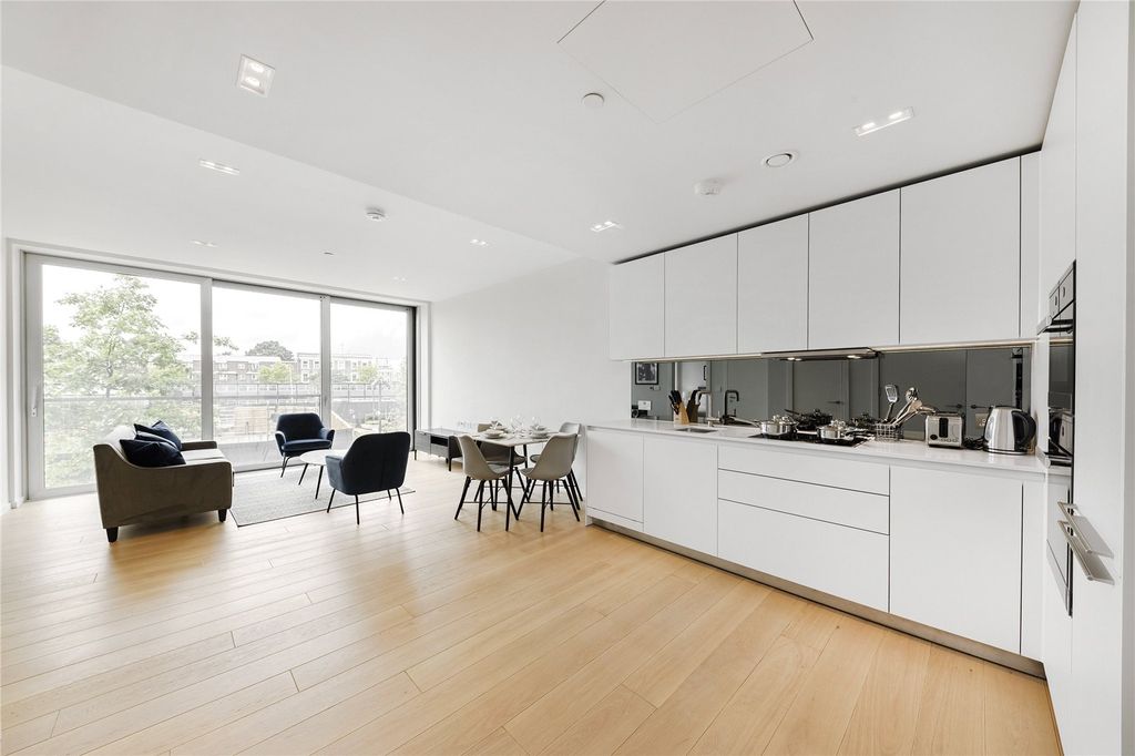 Property photo 1 of 17 Reception Room