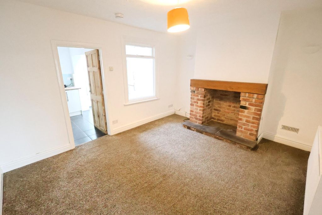 Property photo 3 of 10 Dining/Sitting Room