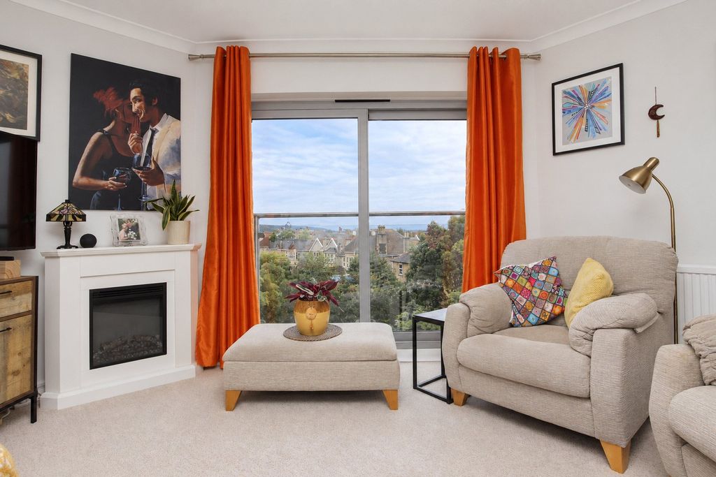 Property photo 2 of 14 Picture No. 08