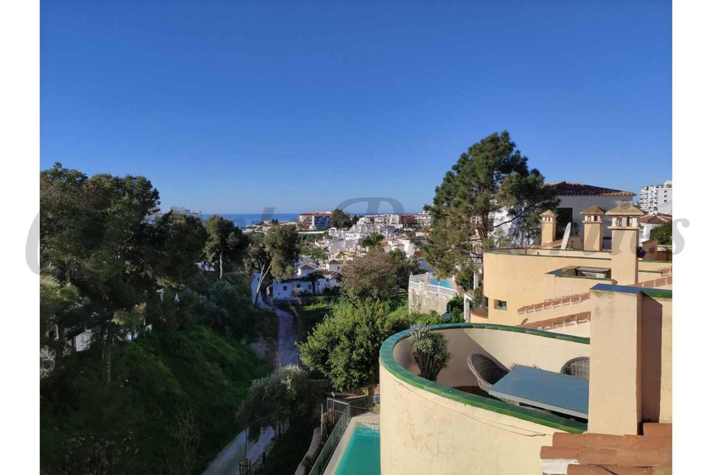 Property photo 2 of 26