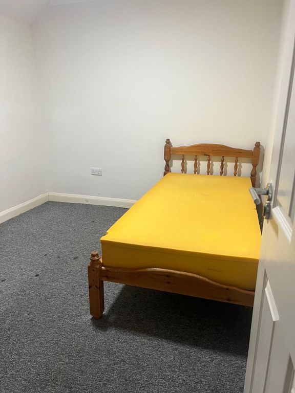 Property photo 3 of 8 Gallery