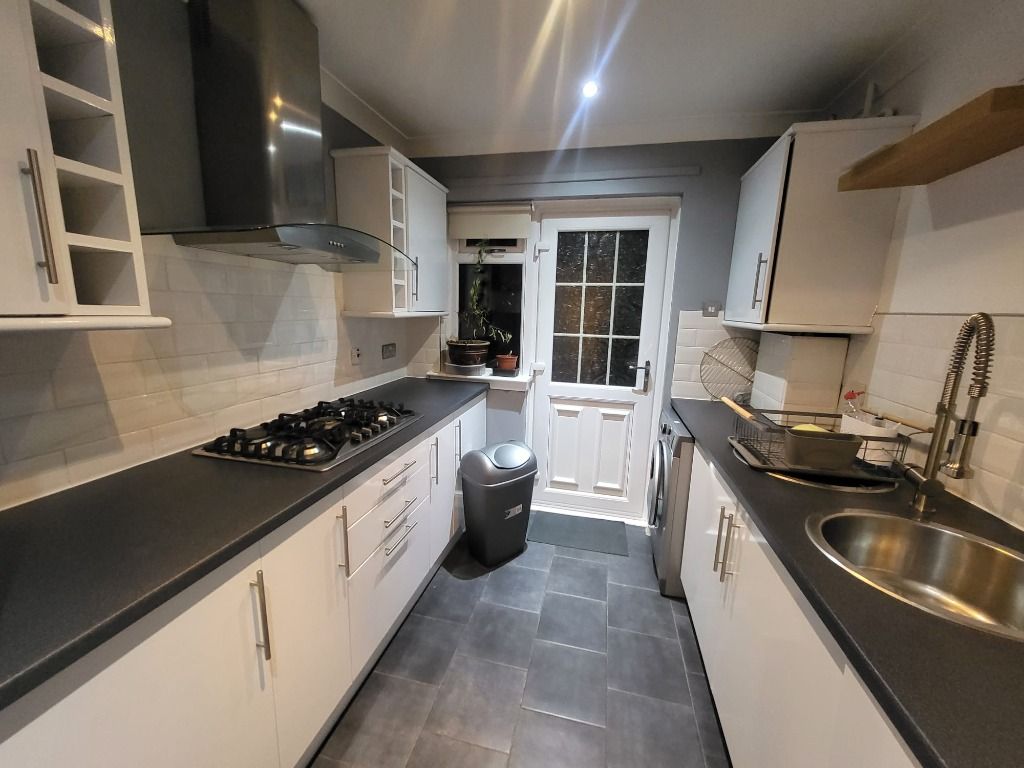 Additional image 8 of 3 bed semi-detached house to rentGarnie Lane, Erskine, Renfrewshire PA8