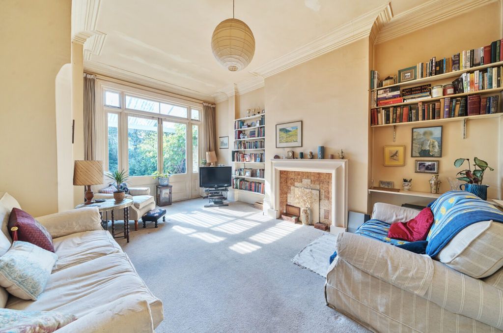 Property photo 3 of 16