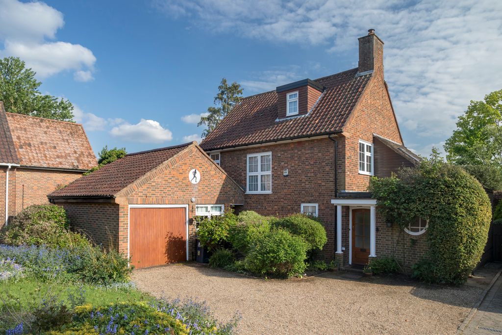 Property photo 1 of 11