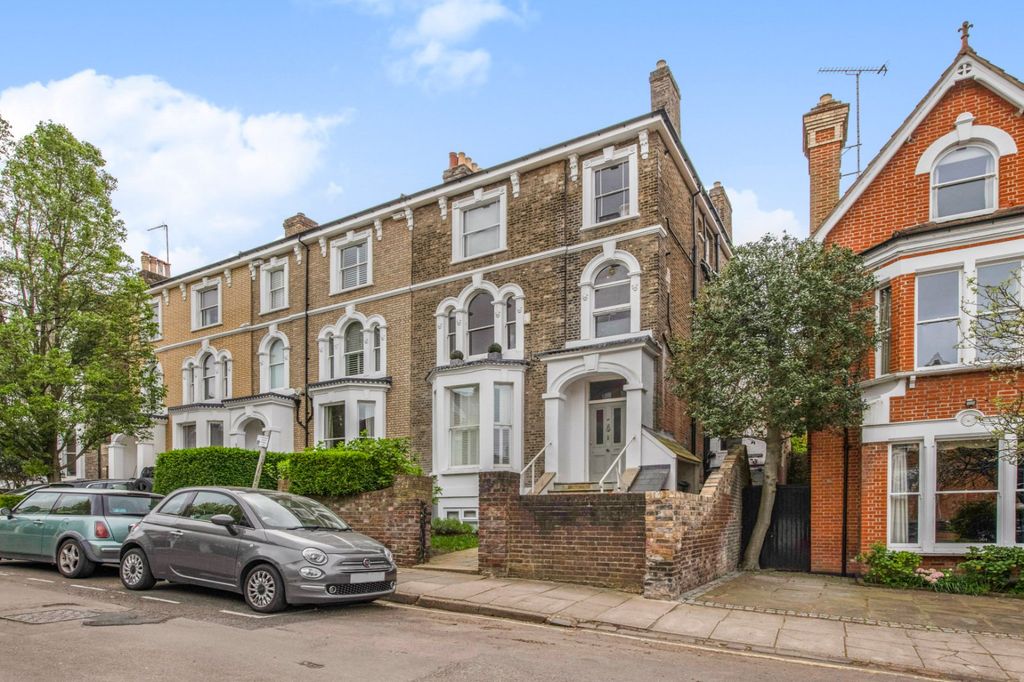 Property photo 1 of 11