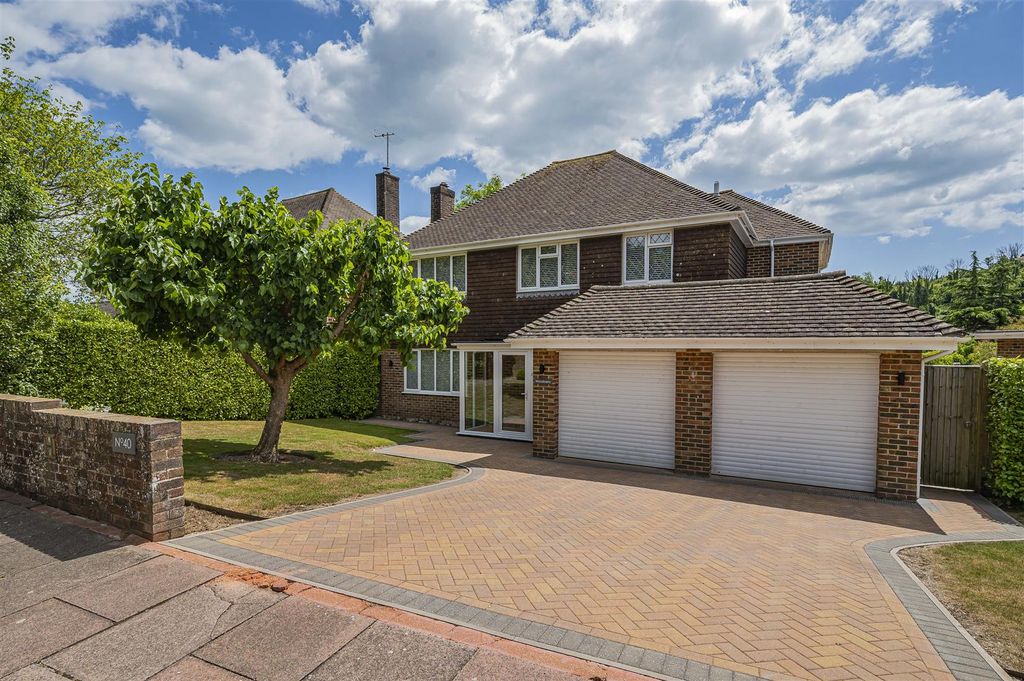 Property photo 1 of 33 Front