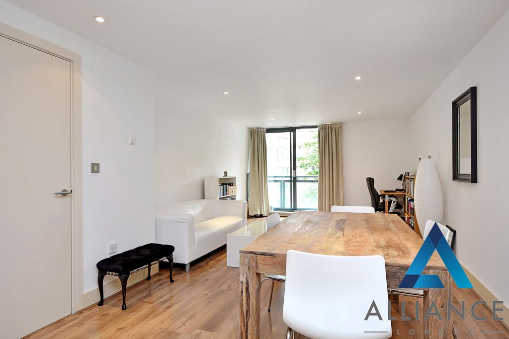 Property photo 3 of 10