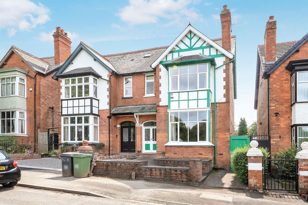 Property photo 1 of 17