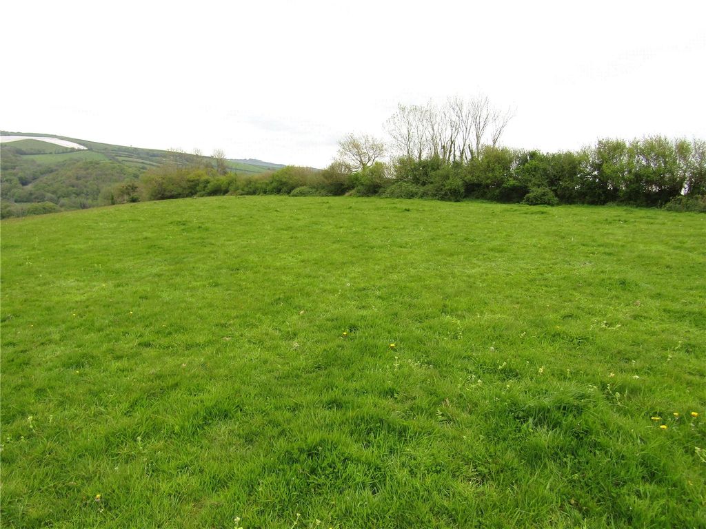 Property photo 3 of 5 Picture No. 02