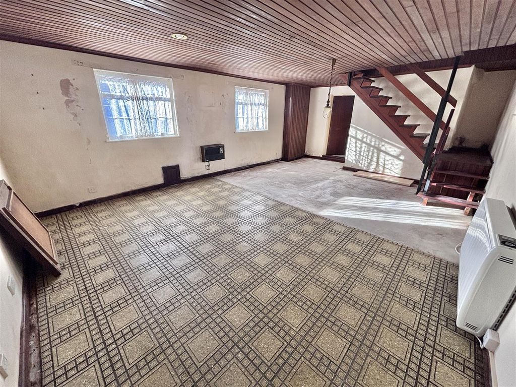 Property photo 3 of 19 Img_9558.Jpg