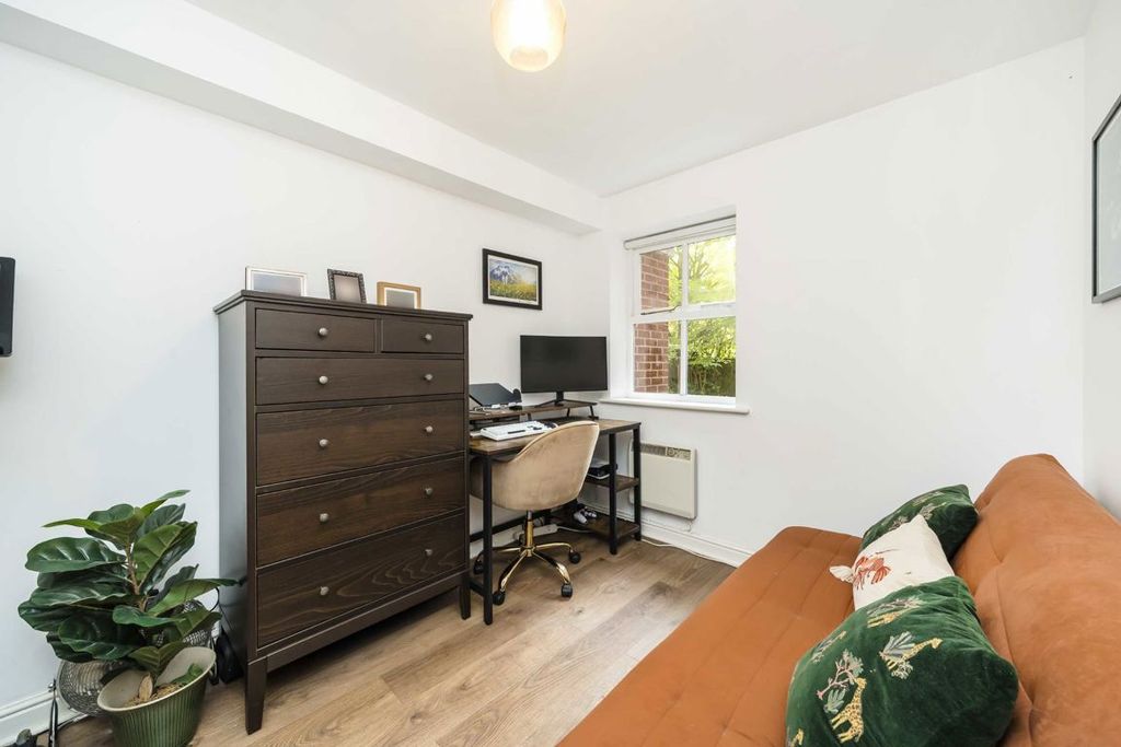 Property photo 2 of 5