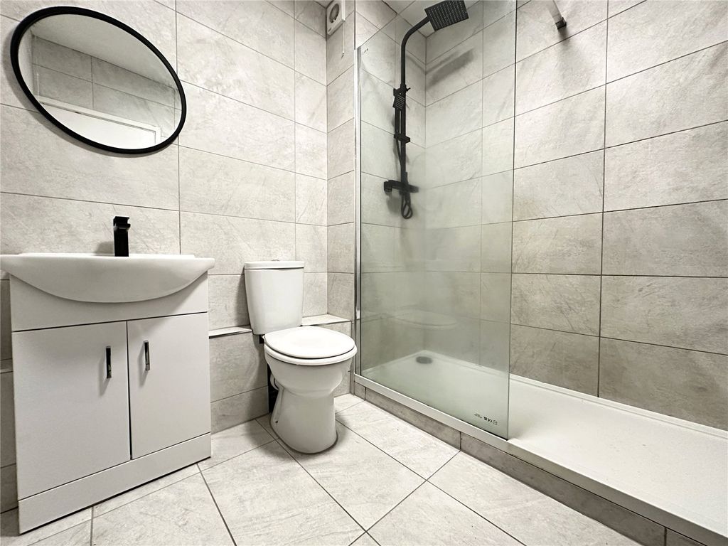 Property photo 3 of 10 Picture No. 09