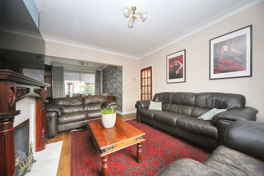 Property photo 3 of 24