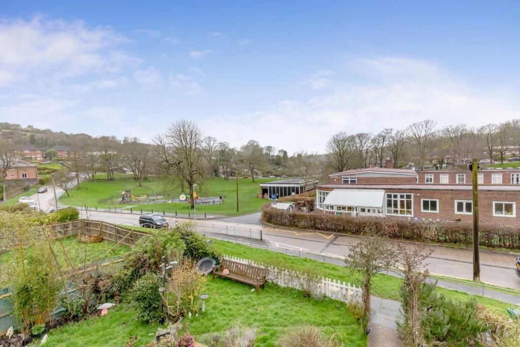 Property photo 2 of 11