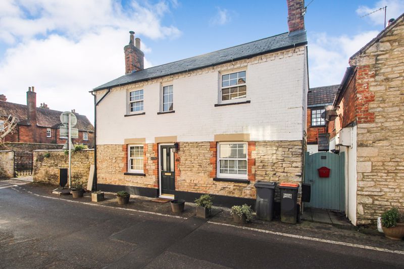 Property photo 1 of 20 Front