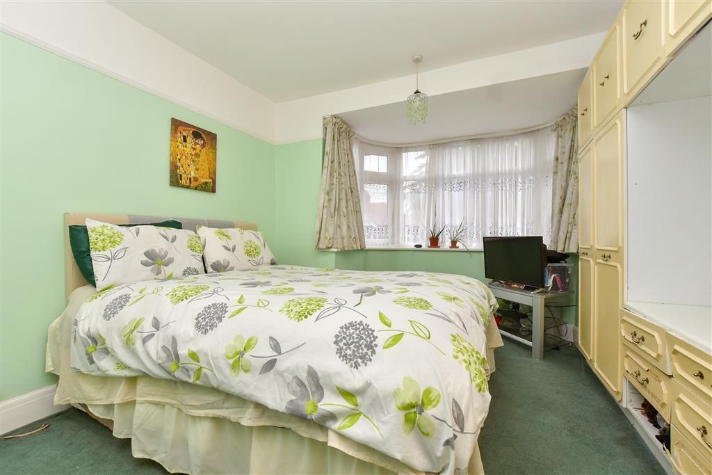 Property photo 1 of 10 Bedroom 1