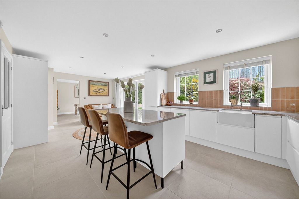 Property photo 2 of 17 Kitchen