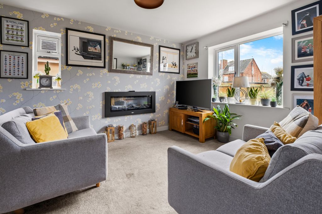 Property photo 2 of 19 Dscf0002