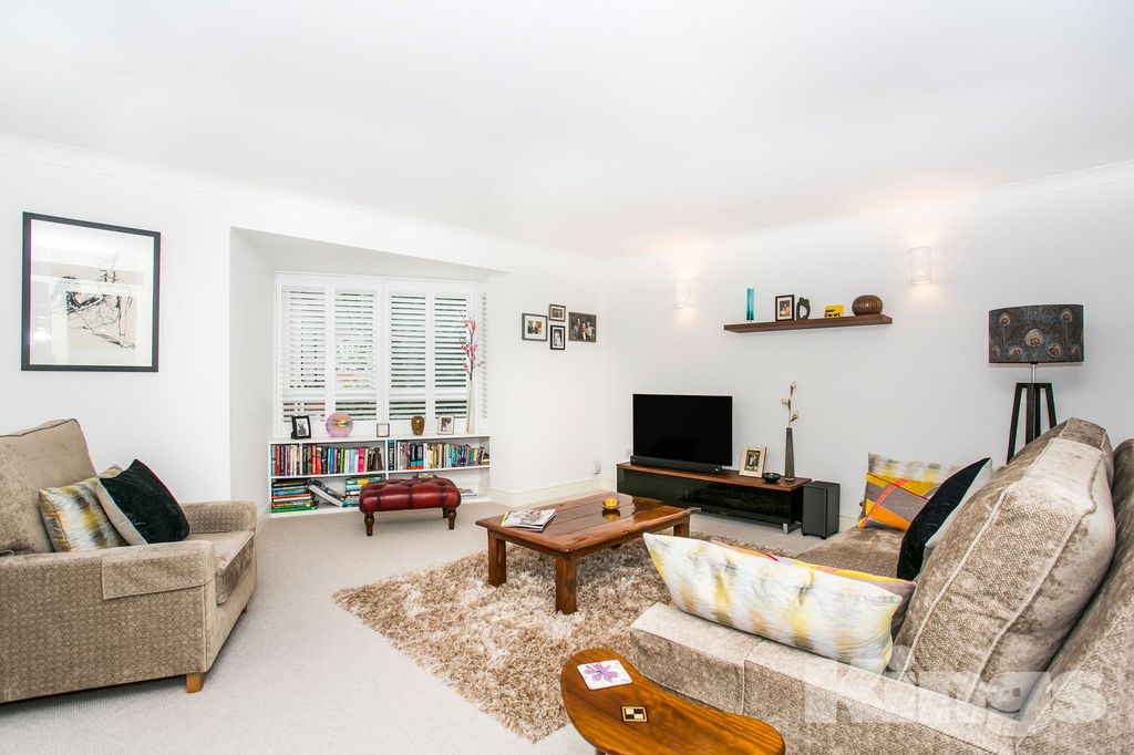 Property photo 3 of 15