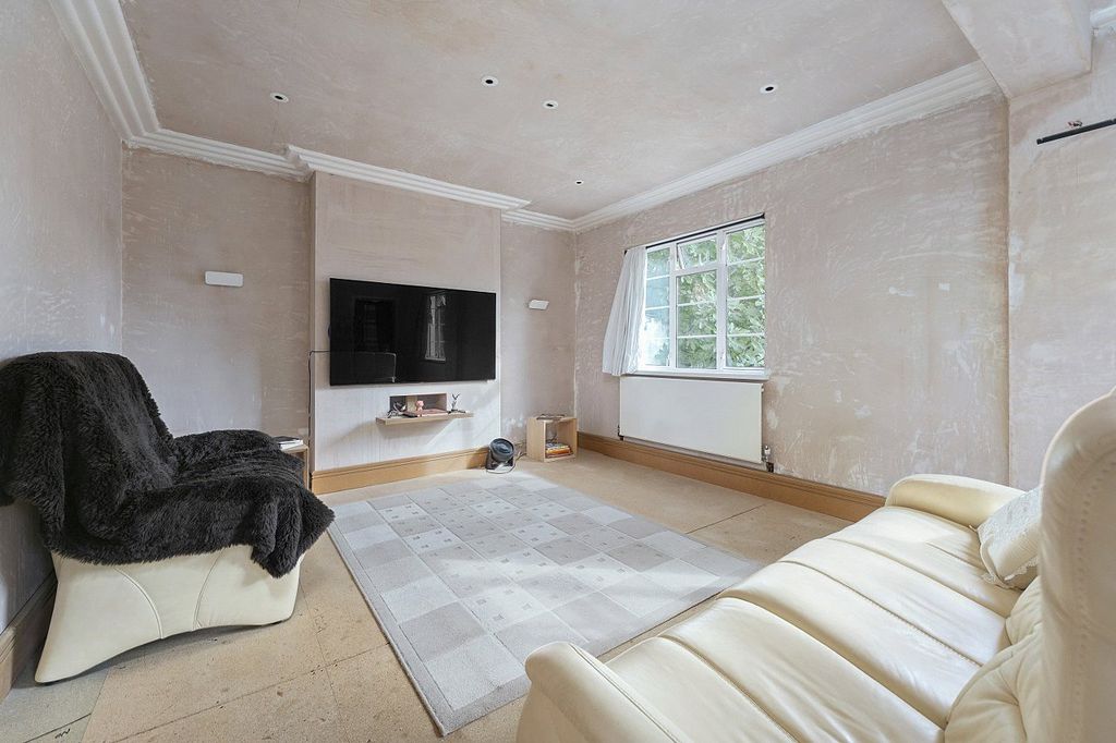 Property photo 2 of 20 Picture No. 01