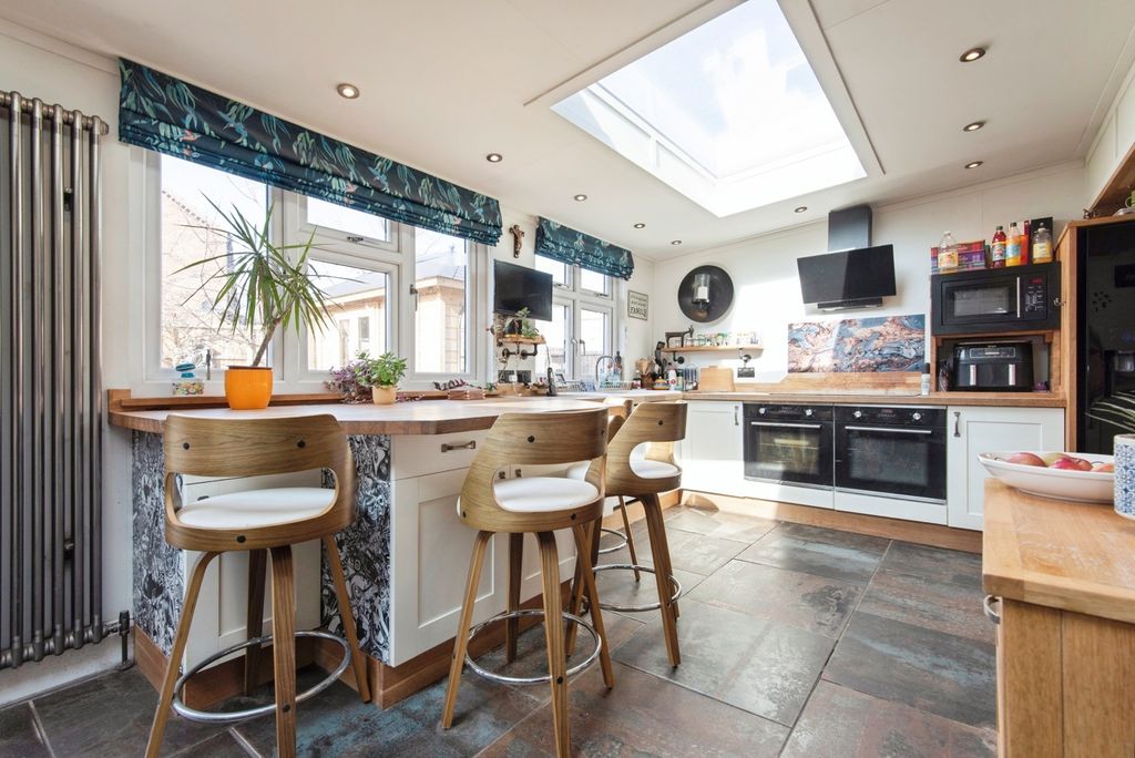 Property photo 2 of 21 Pbox-Img.Jpg