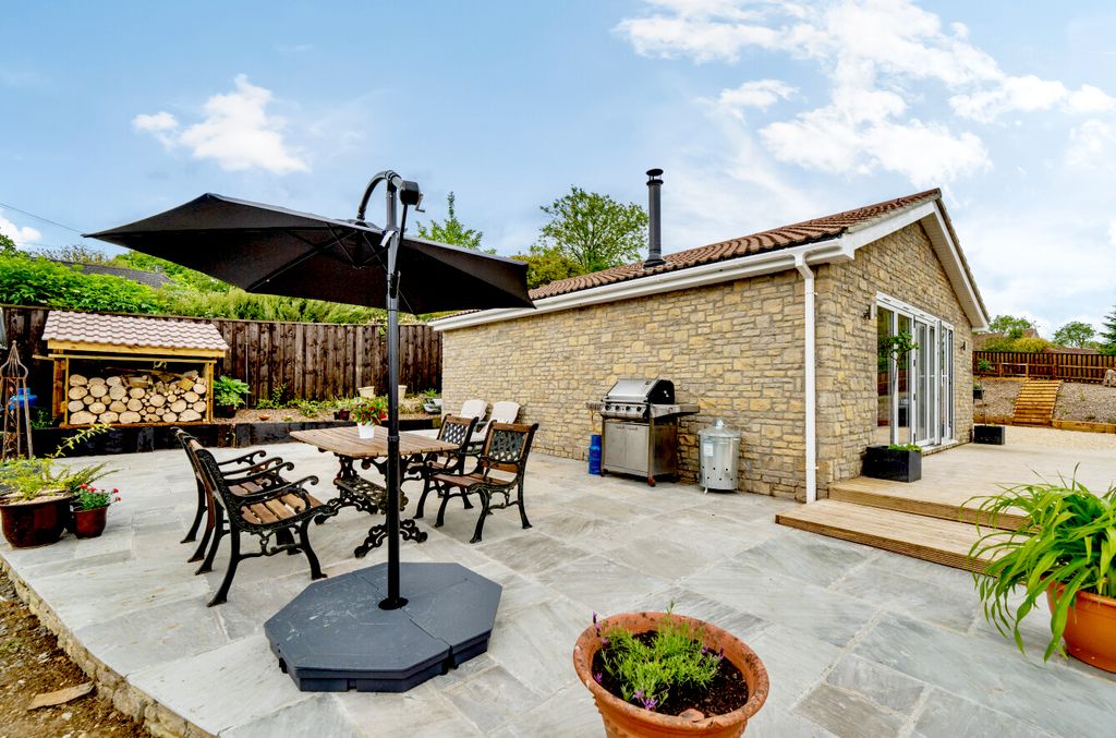 Property photo 2 of 24