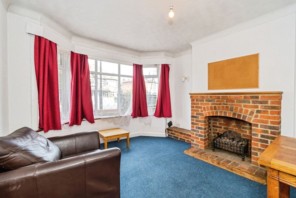 Property photo 3 of 17 Photo