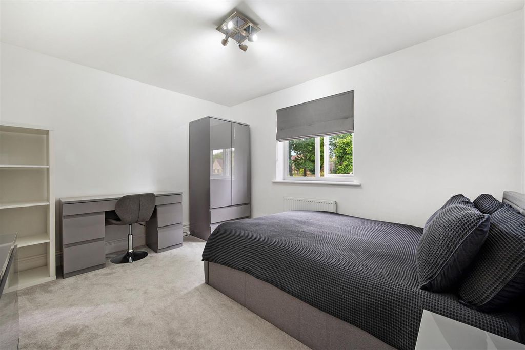 Additional image 21 of 6 bed detached house to rentAspen Drive, Scarcroft, Leeds LS14