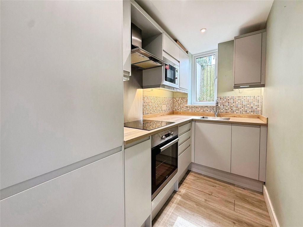 Property photo 2 of 19 Kitchen