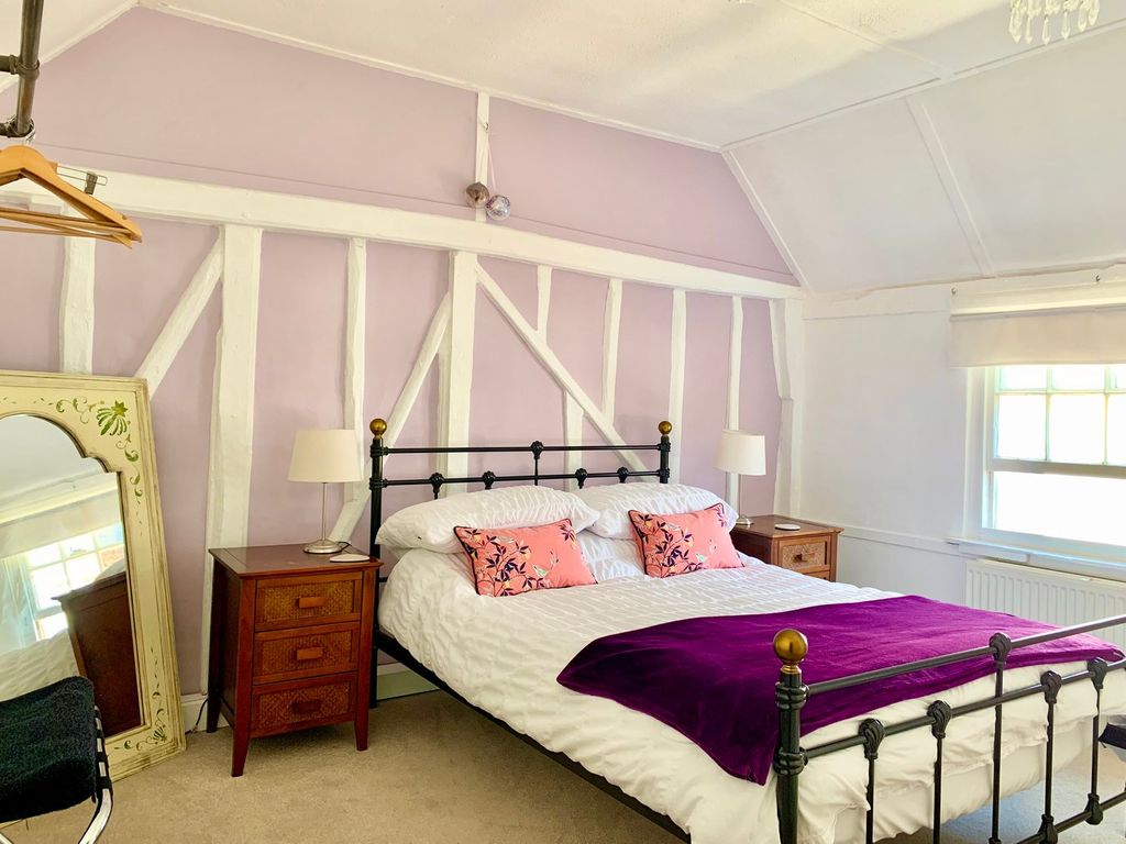 Property photo 3 of 27