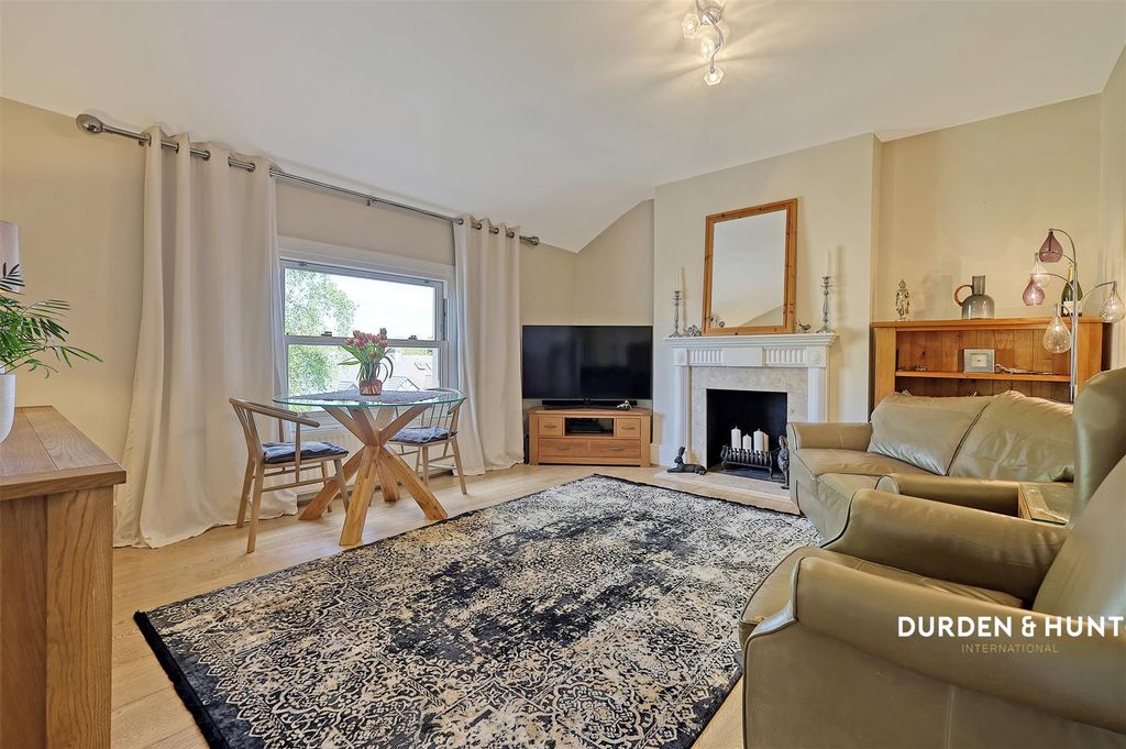 Property photo 3 of 19 New Wanstead