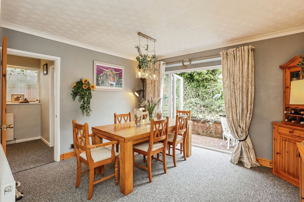 Property photo 2 of 17 Photo