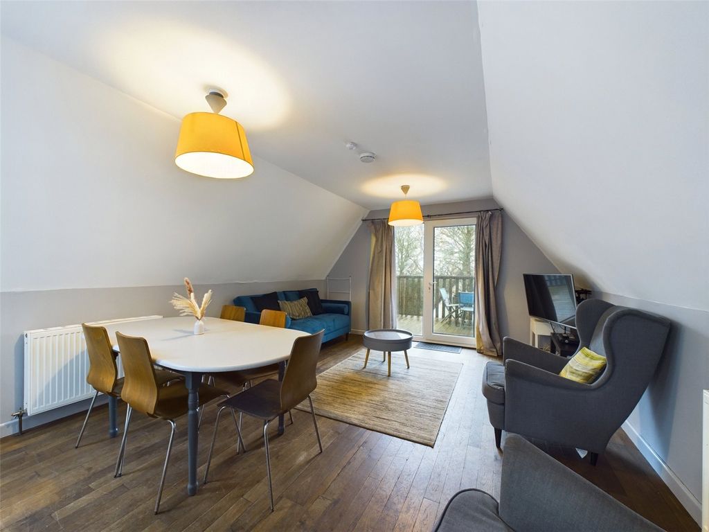 Property photo 2 of 16 Lodge 37 (1)