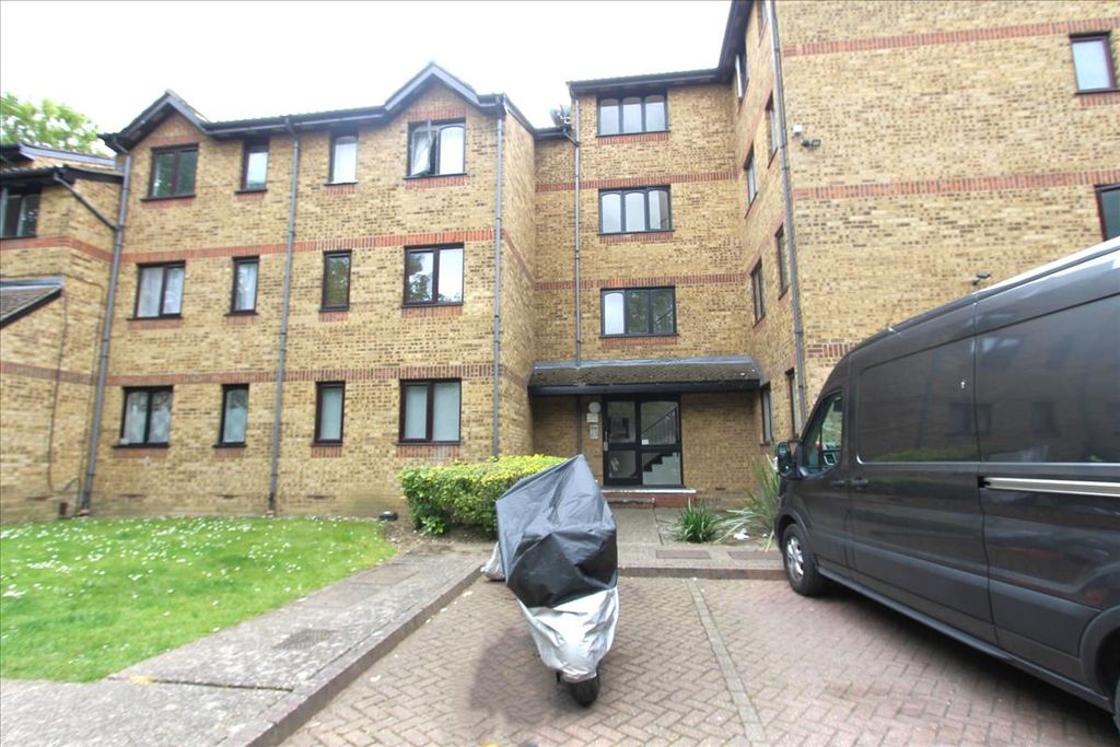 Property photo 1 of 5